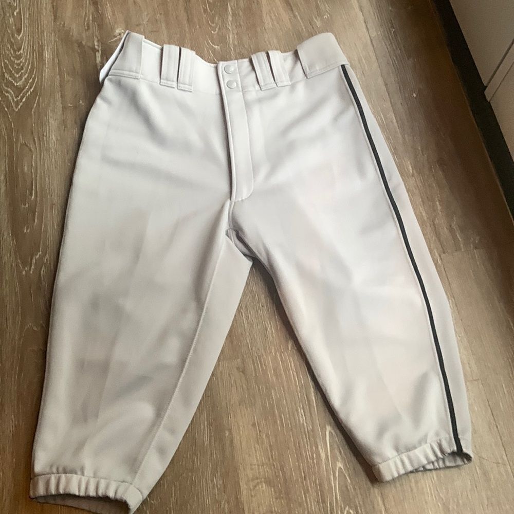 NWT mizuno adult short pant size M ❤️